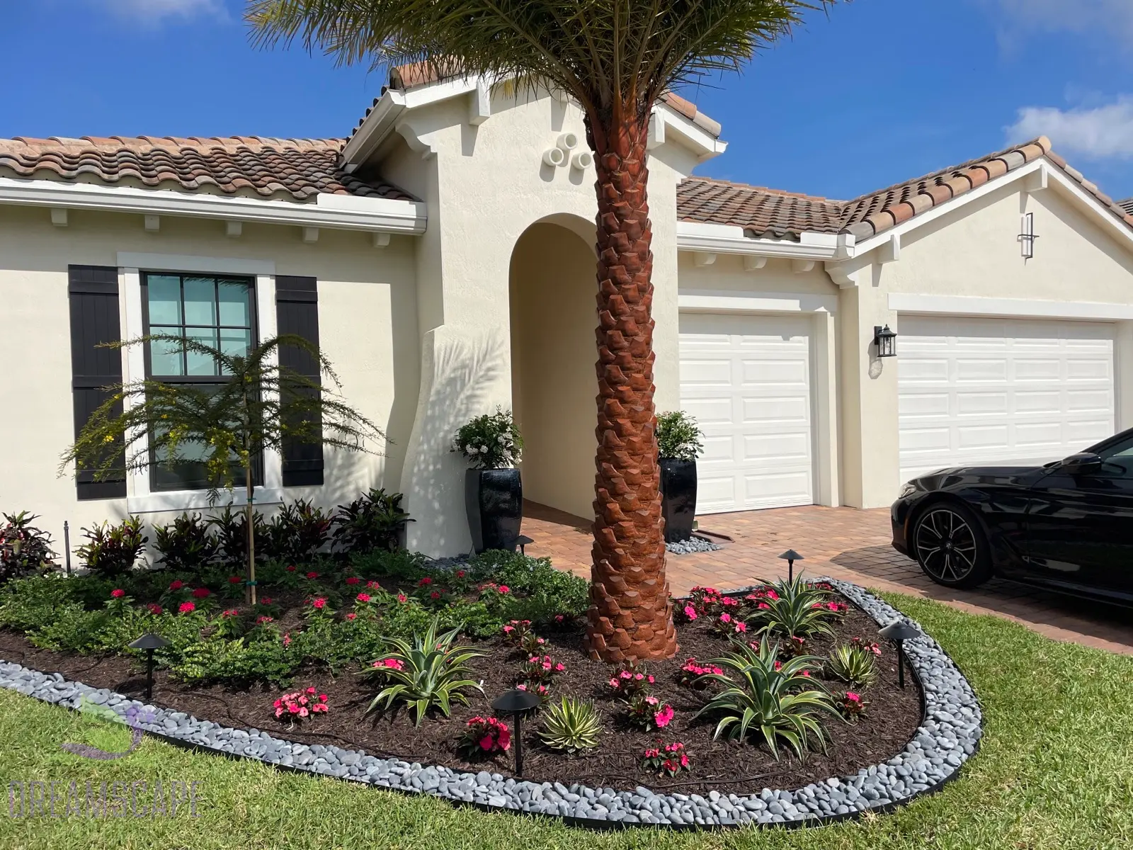 Estate garden design project by Dreamscape Gardens — lush tropical setting